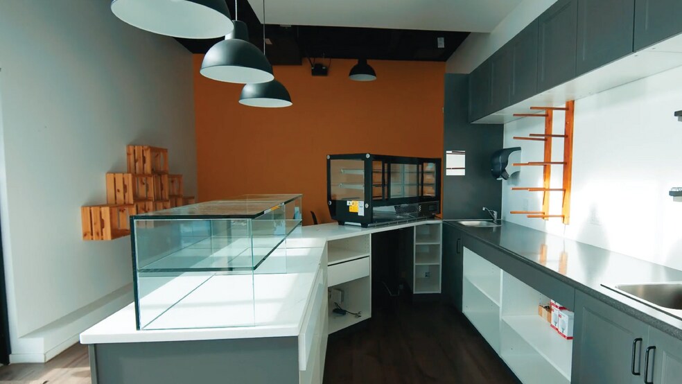 More Photos Of 115 First Ave, Spruce Grove Storefront Retail Office For Lease