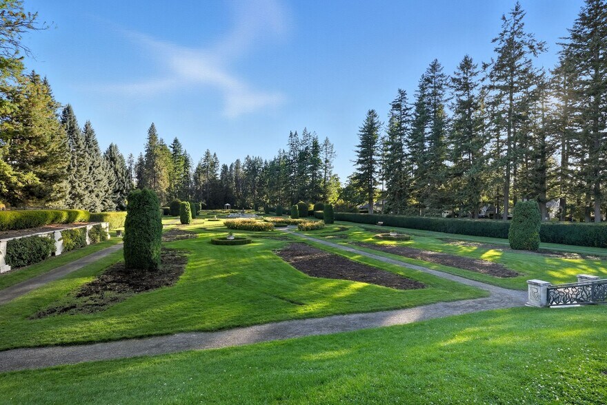 More Photos Of 2009 S Grand Blvd, Spokane Apartments For Sale