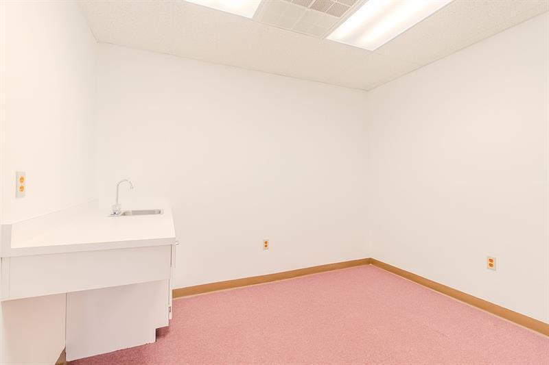 More Photos Of 1027 W Main St, Mount Pleasant Medical For Sale