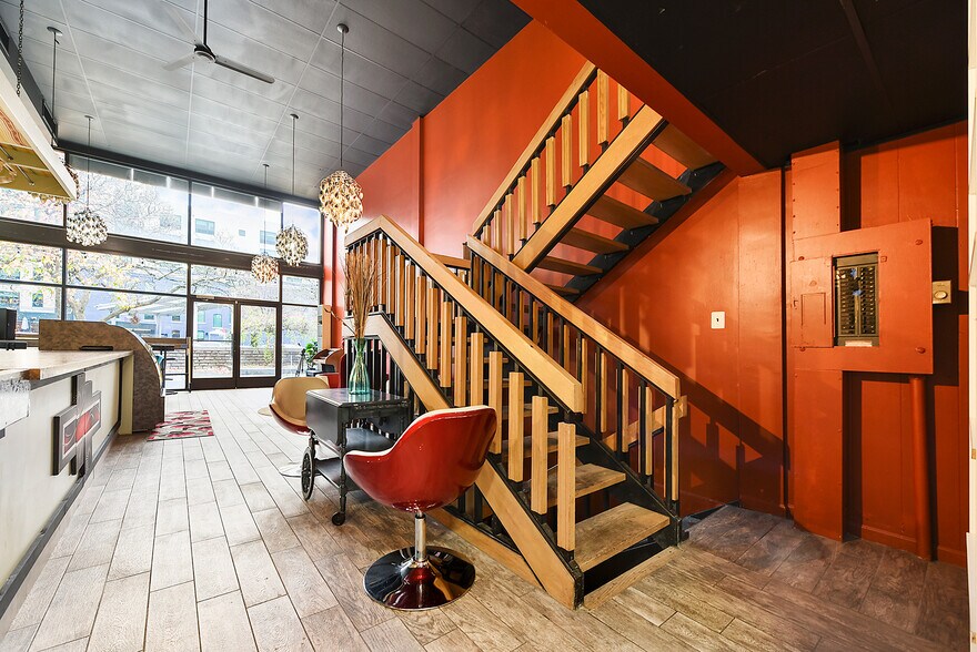 More Photos Of 5967-5987 Broad St, Pittsburgh Office For Sale