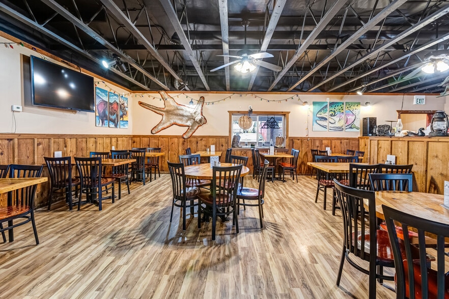 More Photos Of 263 N Main St, Donnelly Restaurant For Sale