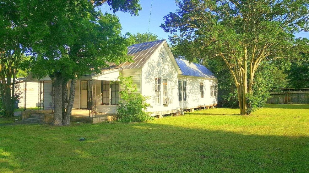 More Photos Of 601 W Center St, Kyle Coworking Space