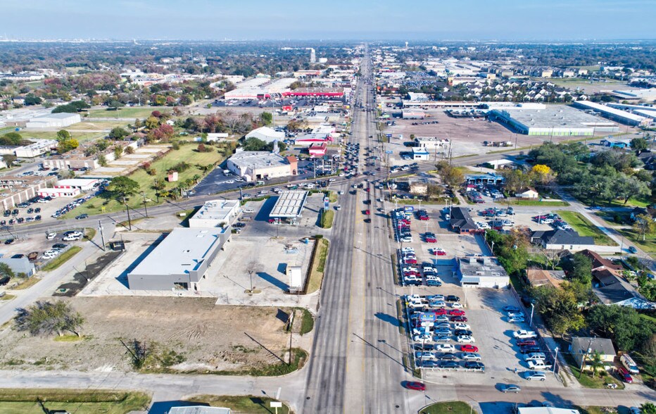 More Photos Of , South Houston General Retail For Sale