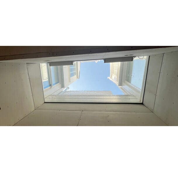 More Photos Of 3516 Sacramento St, San Francisco Storefront Retail Office For Lease