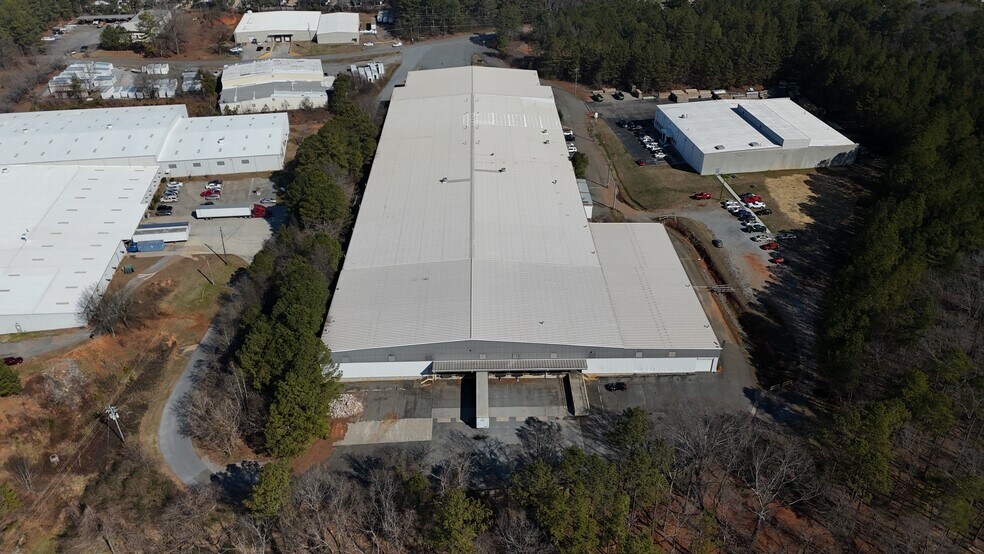 More Photos Of 220 River Dr, Cartersville Industrial For Sale