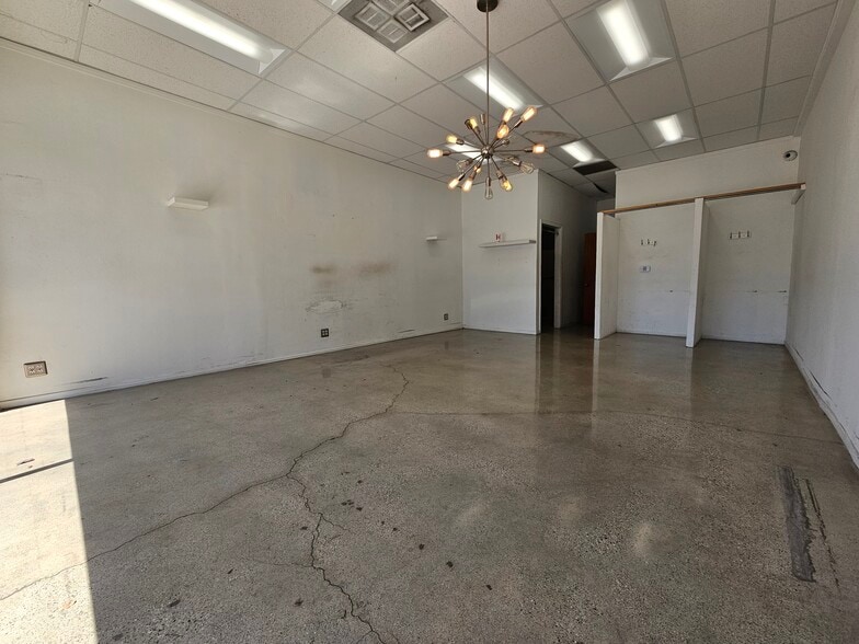 More Photos Of 5583-5597 W Pico Blvd, Los Angeles Unknown For Lease