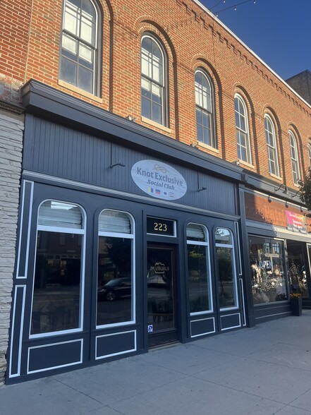 More Photos Of 223 Huron Ave, Port Huron Storefront Retail Residential For Sale
