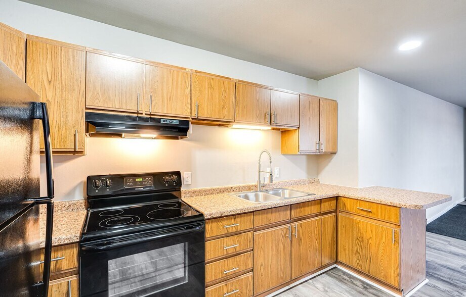 More Photos Of 825-835 Wisconsin St, Oshkosh Apartments For Sale