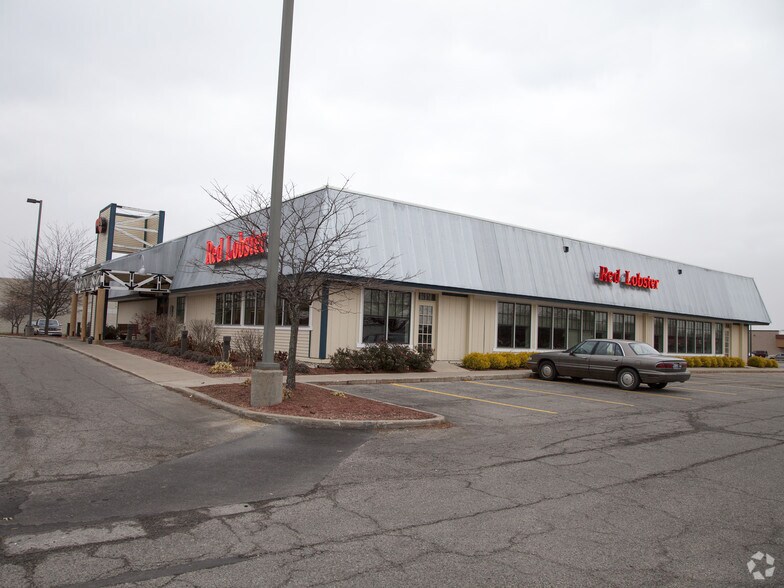 More Photos Of 3217 N Vermilion St, Danville Restaurant For Sale