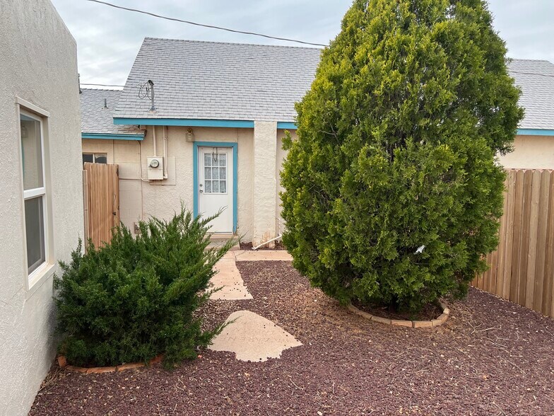 More Photos Of 1923 W Second St, Winslow Multifamily For Sale