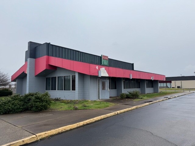 More Photos Of 4301 Highway 41 N, Evansville General Retail For Sale
