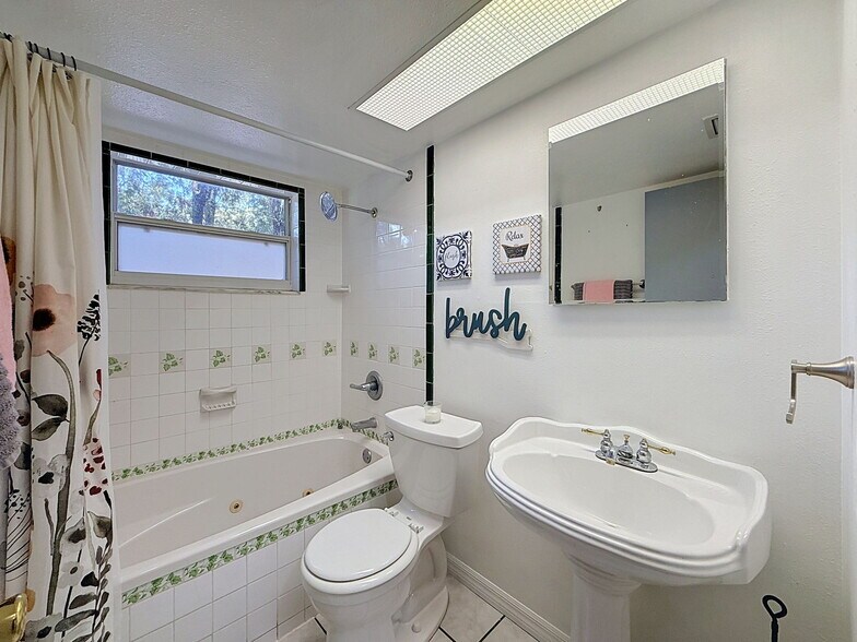 More Photos Of 7813 Leo Kidd Ave, Port Richey Flex For Sale