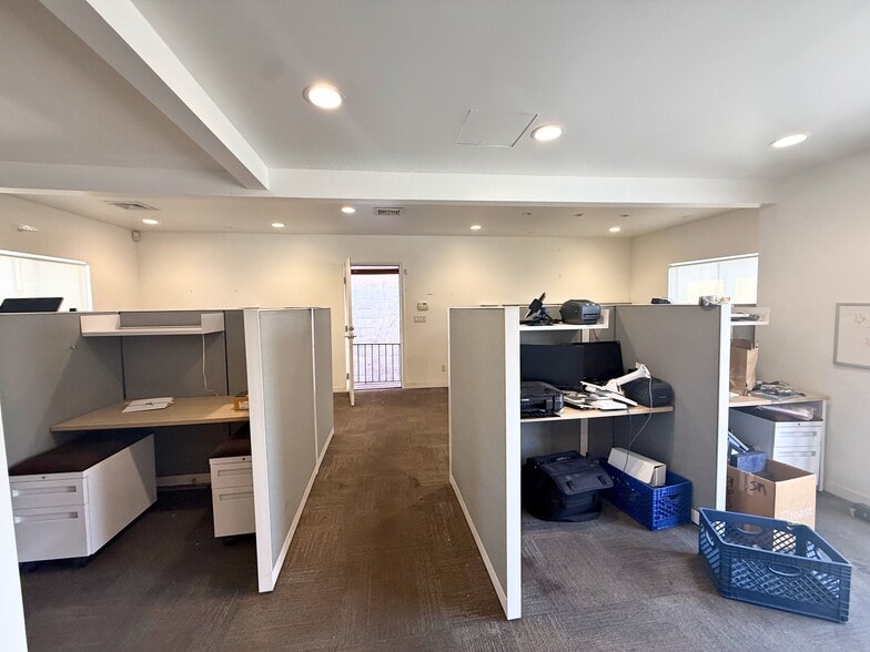 More Photos Of 422 N La Cienega Blvd, West Hollywood Storefront For Lease