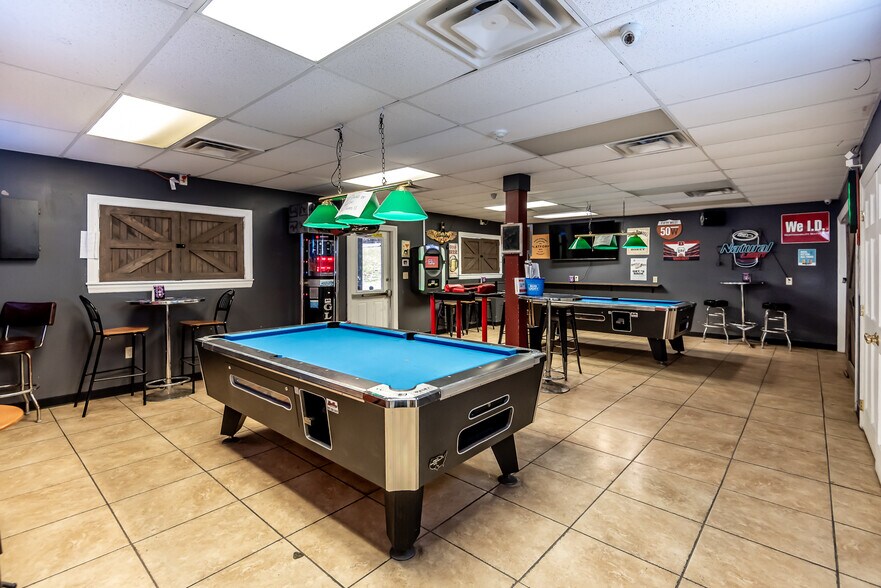 More Photos Of 5527 Oregonia Rd, Oregonia Restaurant For Sale