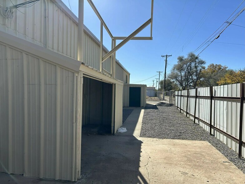 More Photos Of 2008 S Wilson St, Amarillo Auto Repair For Lease