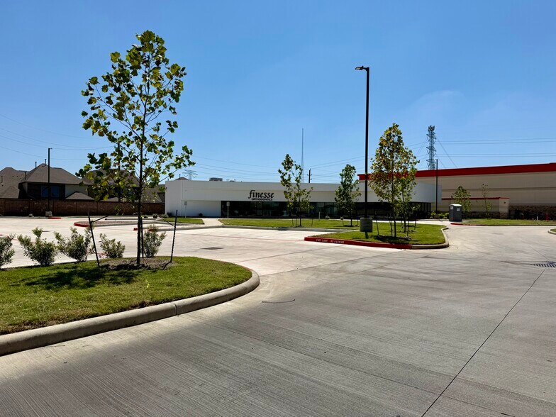 More Photos Of 20619 Miramesa Dr, Cypress Medical For Lease
