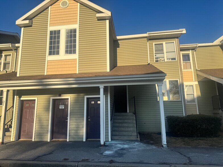 More Photos Of Capital Woods, Albany Apartments For Sale