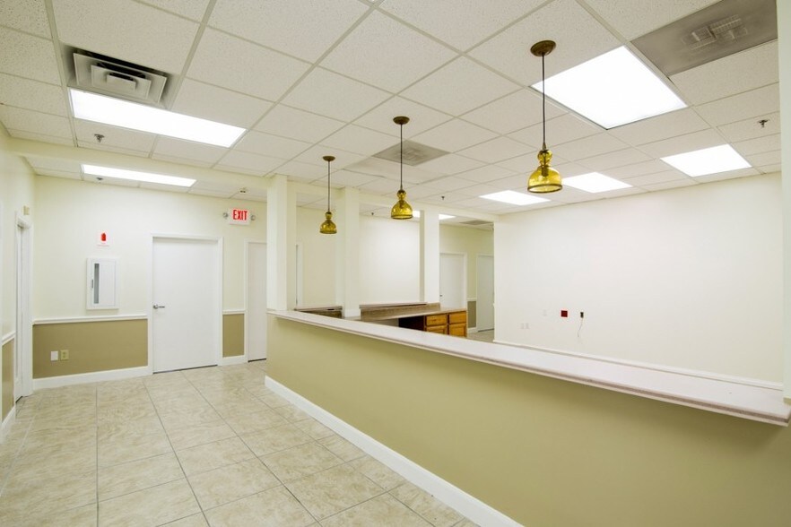 More Photos Of 203 N College Ave, Cleveland Medical For Sale