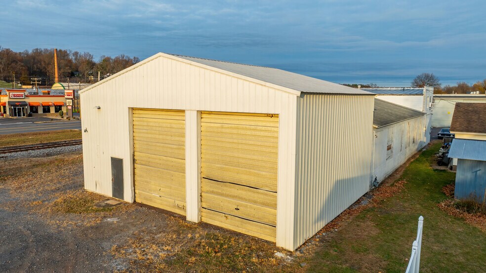 More Photos Of 680 Oak St, Bloomsburg Warehouse For Sale