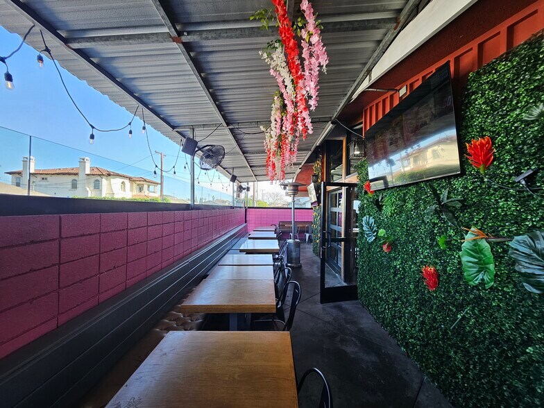 More Photos Of 12056 Paramount Blvd, Downey Restaurant For Sale