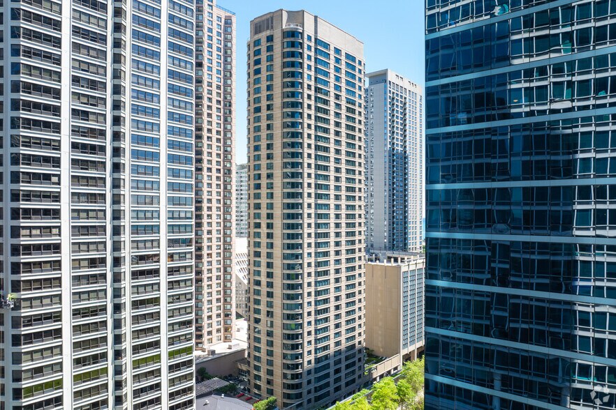 More Photos Of 420 E Ohio St, Chicago Apartments For Sale