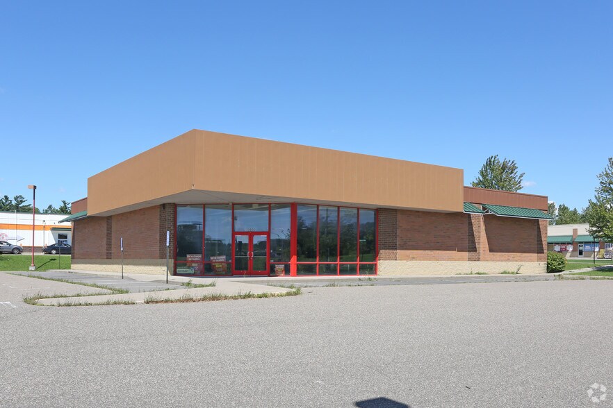 More Photos Of 9079 Buchanon Trl, Inver Grove Heights Freestanding For Sale