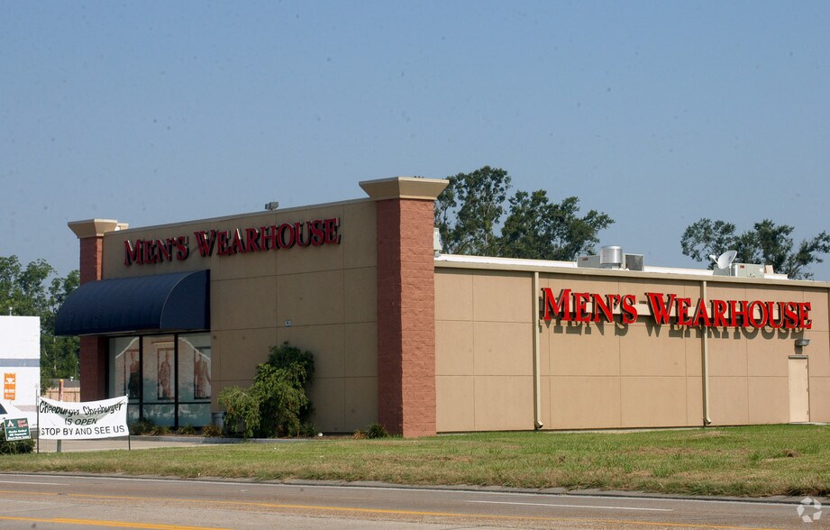 More Photos Of 630 W Prien Lake Rd, Lake Charles Storefront Retail Office For Sale