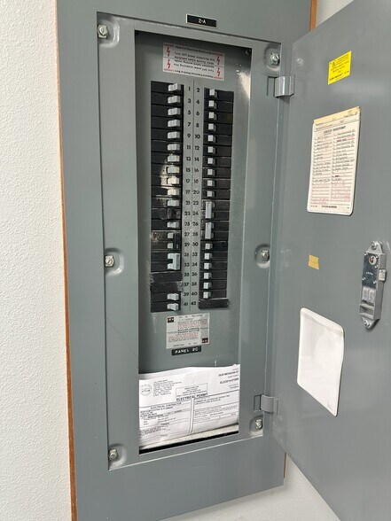 More Photos Of 3628 Meridian St, Bellingham Medical For Sale
