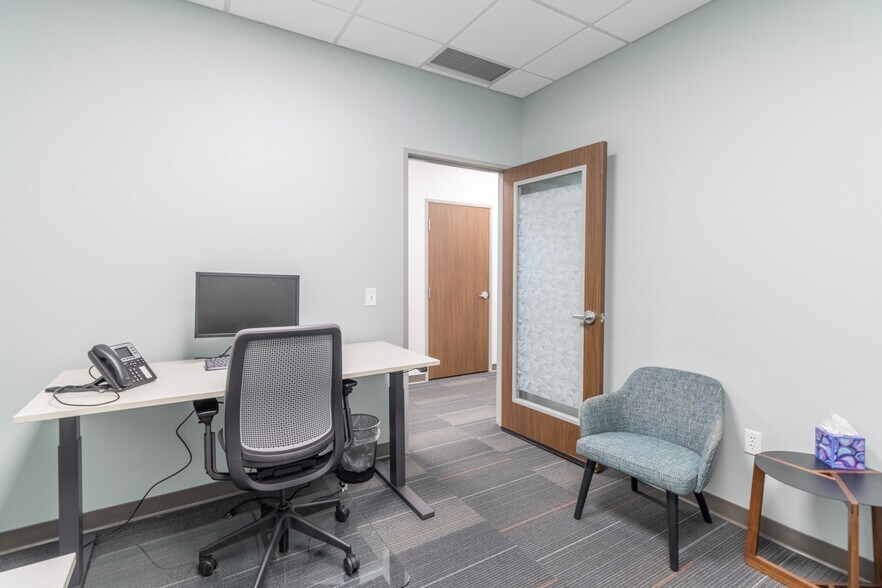 More Photos Of 2457 Wilcox Dr, Norman Office For Lease