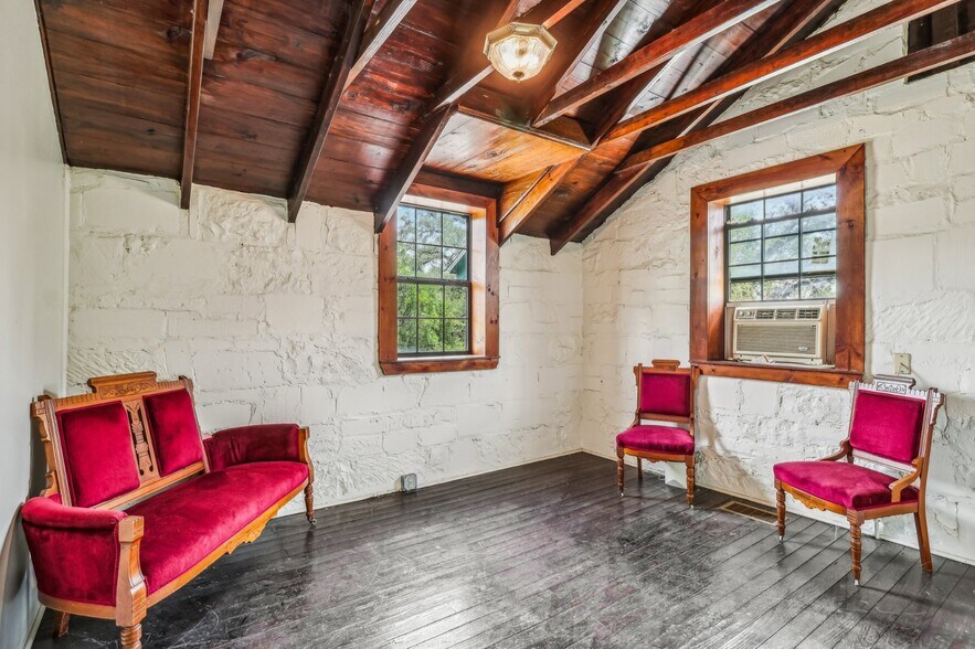 More Photos Of 7735 Mocking Bird Ln, San Antonio Lodge Meeting Hall For Sale