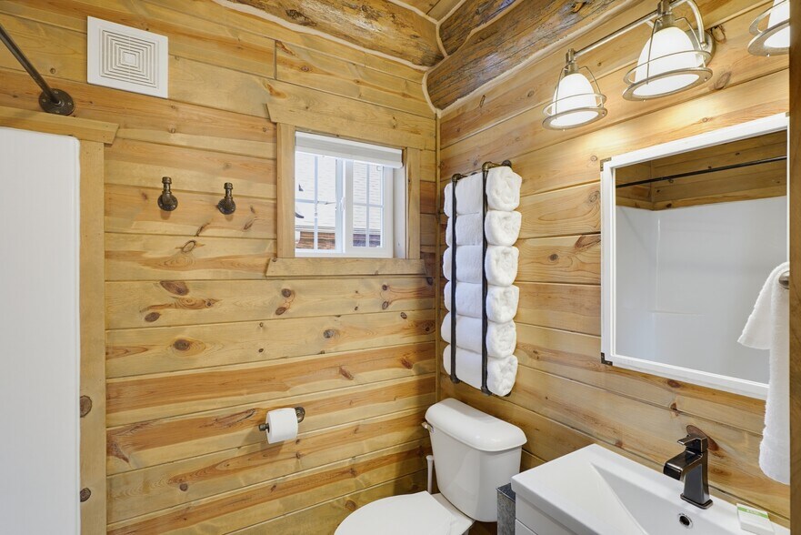 More Photos Of 13310 Silver Mountain Rd, Rapid City Hospitality For Sale