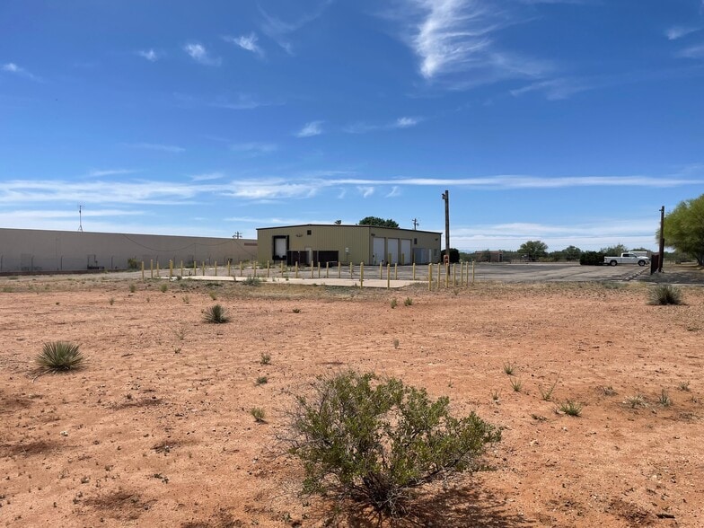 More Photos Of 6657 E Little Michigan Rd, Sierra Vista Distribution For Sale