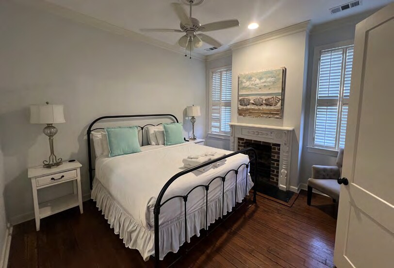 More Photos Of 419 Montgomery St, Savannah Office For Sale
