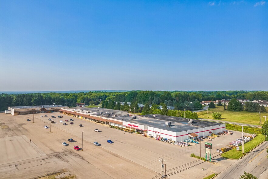 Primary Photo Of 100 Hadley Rd, Greenville Storefront For Sale