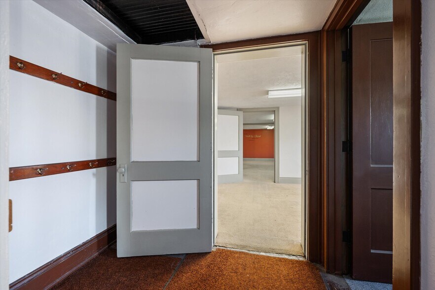 More Photos Of 725 Navarre Ave, Toledo Religious Facility For Sale