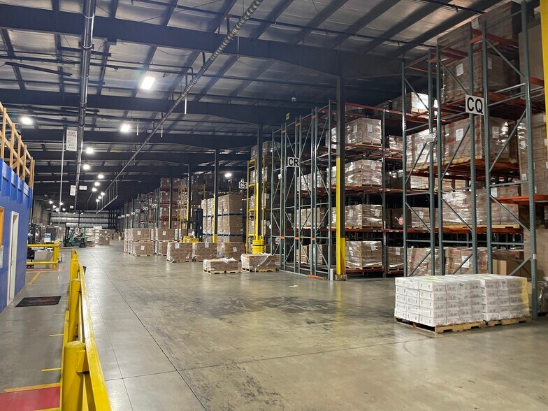 More Photos Of 122-342 Kohlman Rd, Fond Du Lac Industrial For Sale
