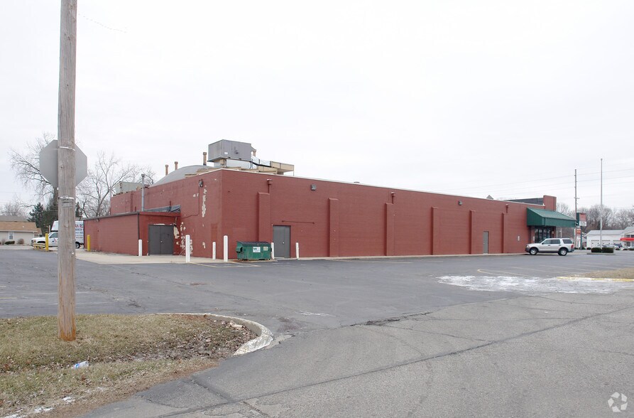 More Photos Of 615 S Scatterfield Rd, Anderson Freestanding For Lease