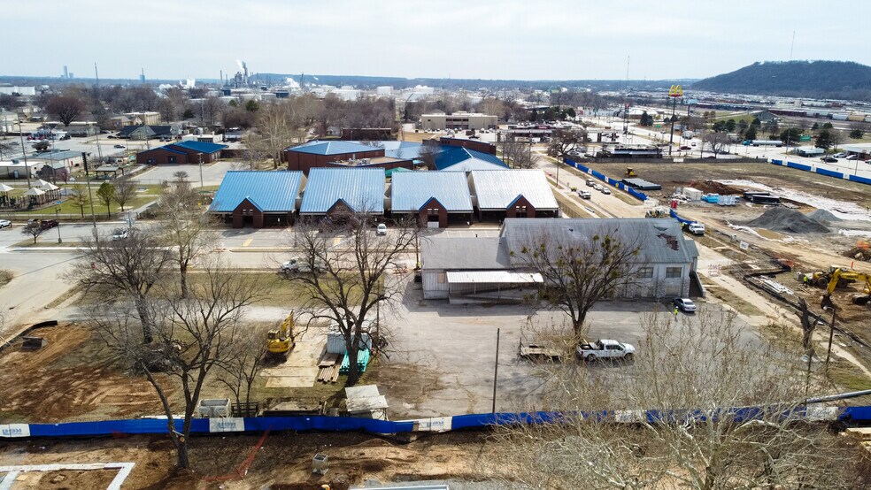 More Photos Of 2139 S Phoenix Ave, Tulsa Religious Facility For Sale