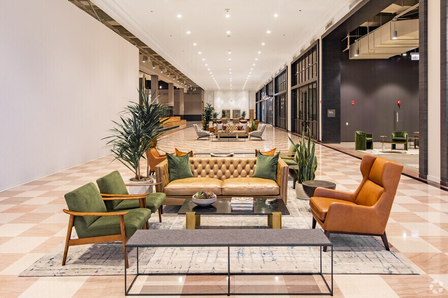 More Photos Of 433 W Van Buren St, Chicago Office For Lease