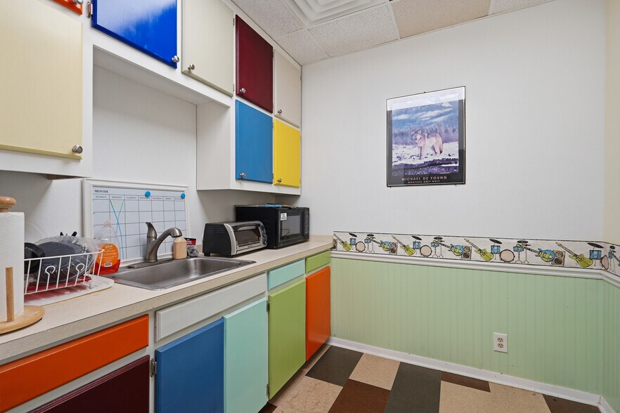 More Photos Of 7150 Baker Blvd, Fort Worth Office For Sale