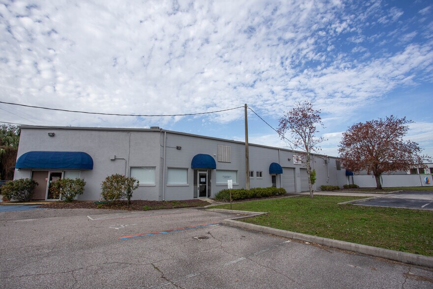 More Photos Of 1400 N Orange Blossom Trl, Orlando Warehouse For Sale