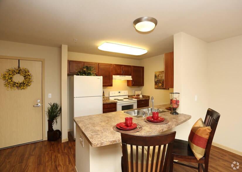 More Photos Of 141 Main St, Racine Apartments For Sale