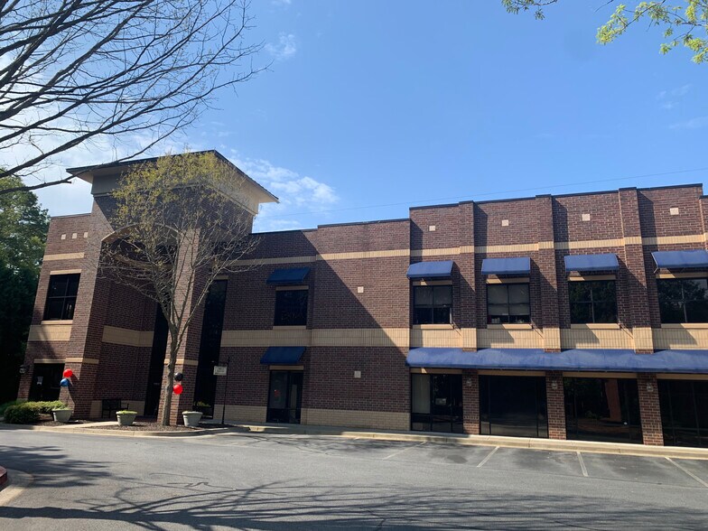 More Photos Of 1880 W Oak Pky, Marietta Loft Creative Space For Lease