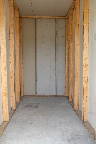 More Photos Of 1067 N Mission Rd, Mount Pleasant Self Storage For Sale