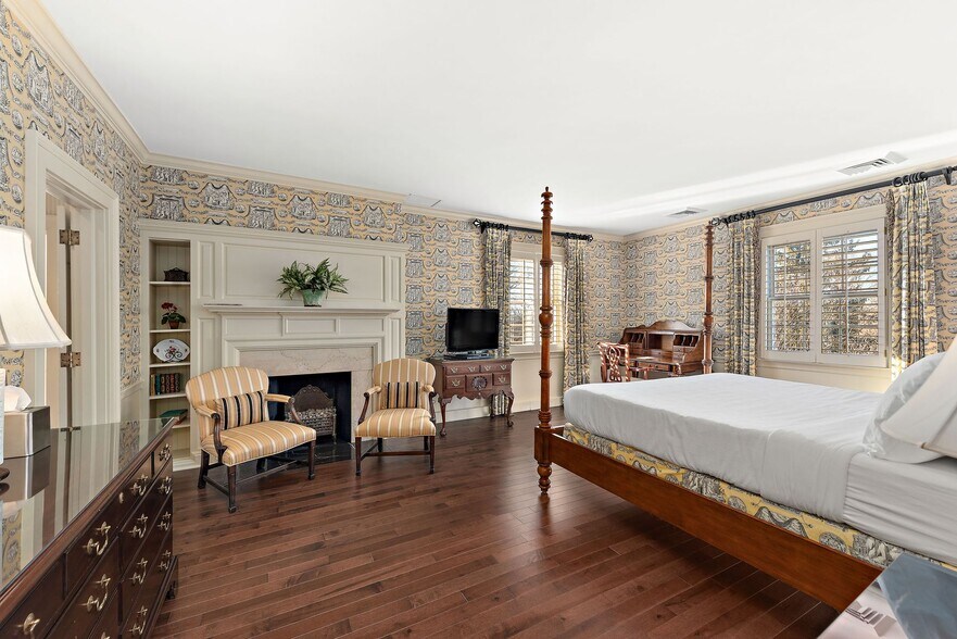 More Photos Of 1442 Coraopolis Heights Rd, Moon Township Hospitality For Sale