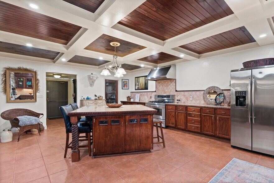 More Photos Of 4 Davis Aly, Loysville Specialty For Sale