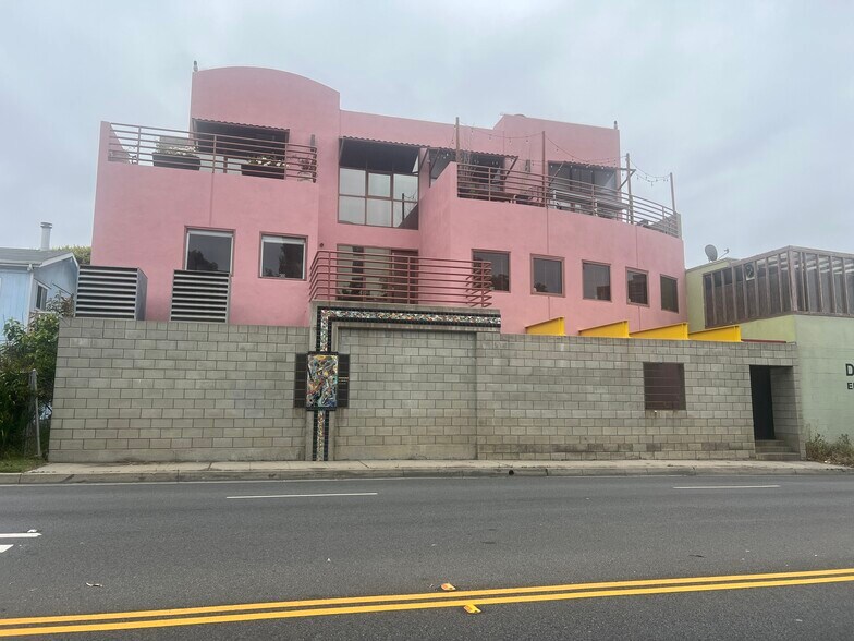 More Photos Of 2110 Main St, Santa Monica Loft Creative Space For Sale