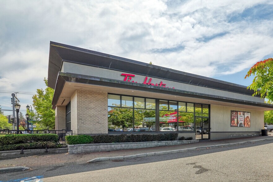 More Photos Of 1215 56th St, Delta General Retail For Sale