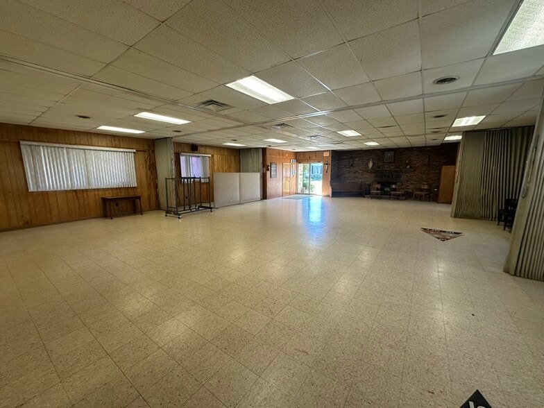 More Photos Of 111 Wellsville St, Bolivar Religious Facility For Sale
