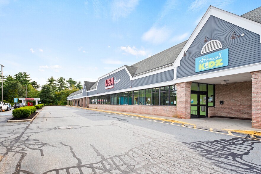 More Photos Of 406 Main St, Plympton Freestanding For Lease